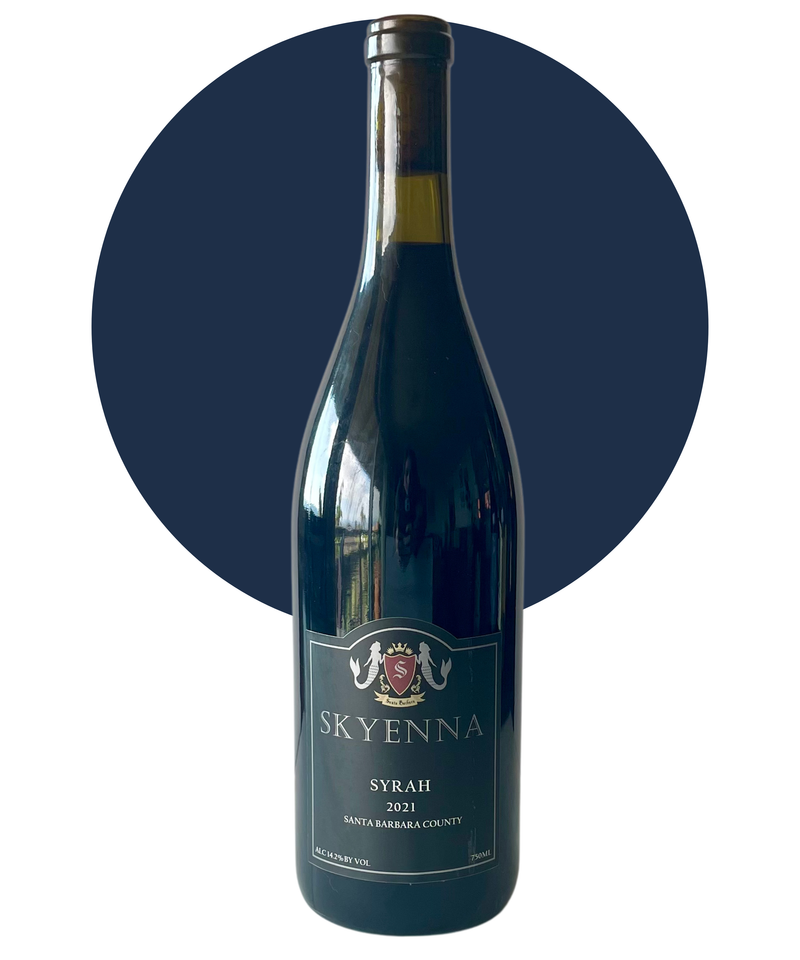 Wine bottle labeled 'Skyenna Syrah 2021' on a white background